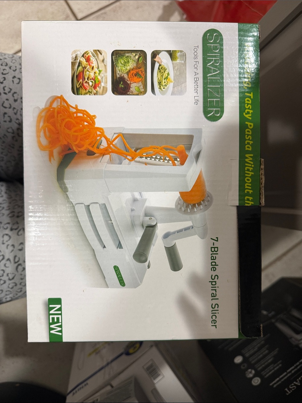 7-Blade Spiral Slicer - White & Green